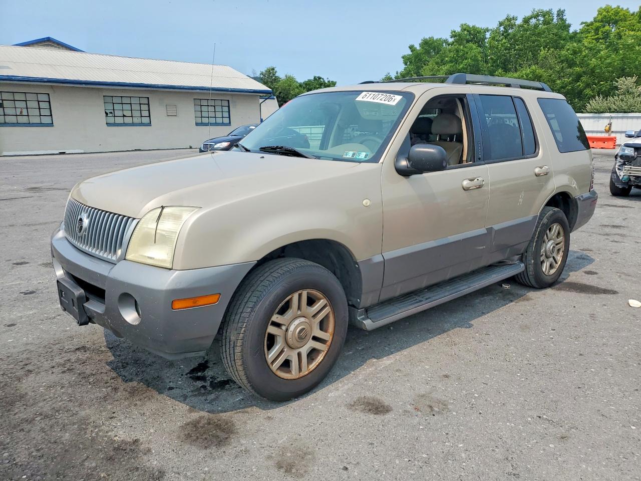 2005 Mercury Mountaineer Convenience, VIN 4M2ZU86K95ZJ09458 — Rear end