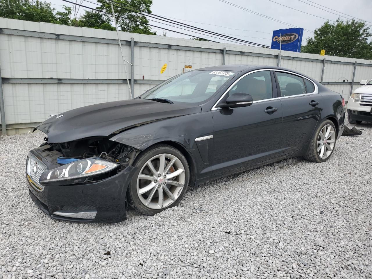 2015 Jaguar XF Portfolio, VIN SAJWA0F70F8U68740 — Front end