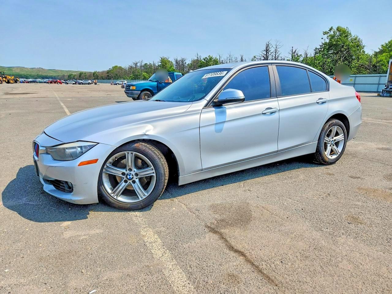 2013 BMW 3 Series 328i xDrive, VIN WBA3B3C52DF535864 — Front end