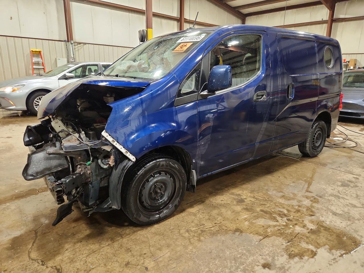 2014 Nissan NV200 SV, VIN 3N6CM0KN4EK698765 — Front end