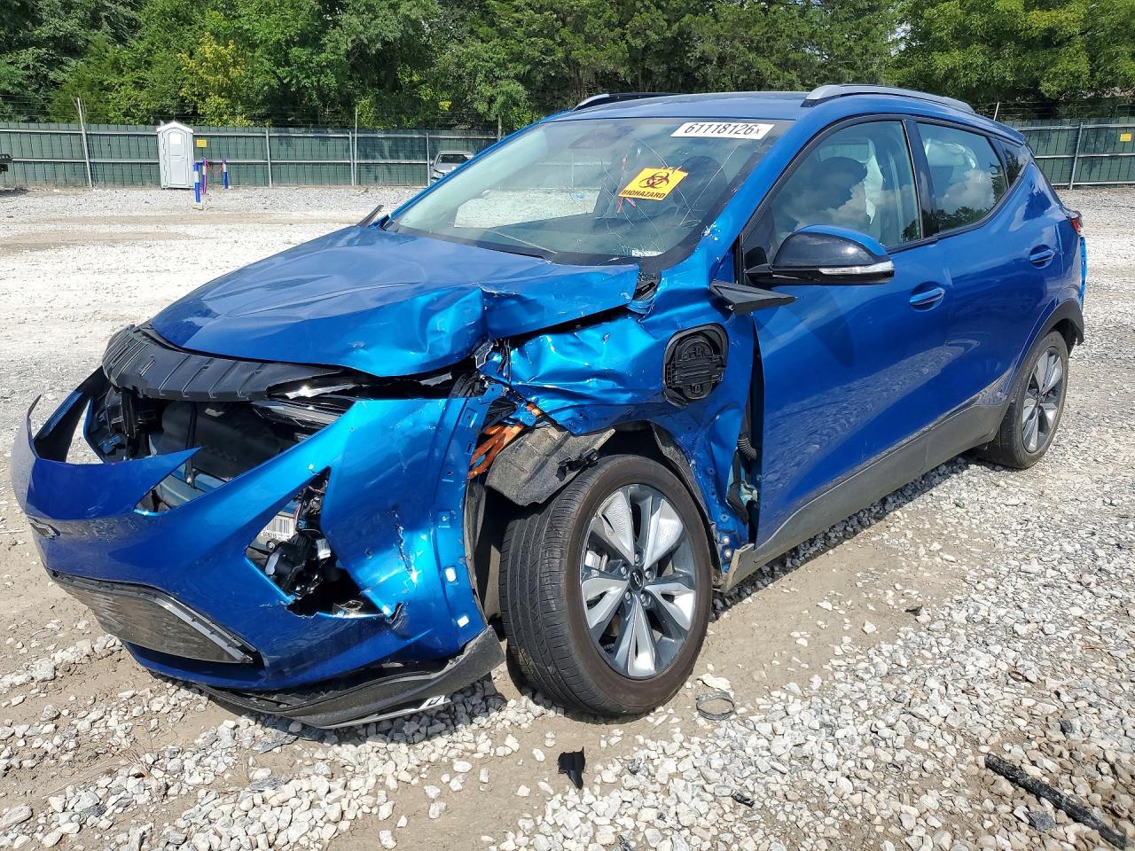2022 Chevrolet Bolt EUV LT, VIN 1G1FY6S02N4111922 — Перед