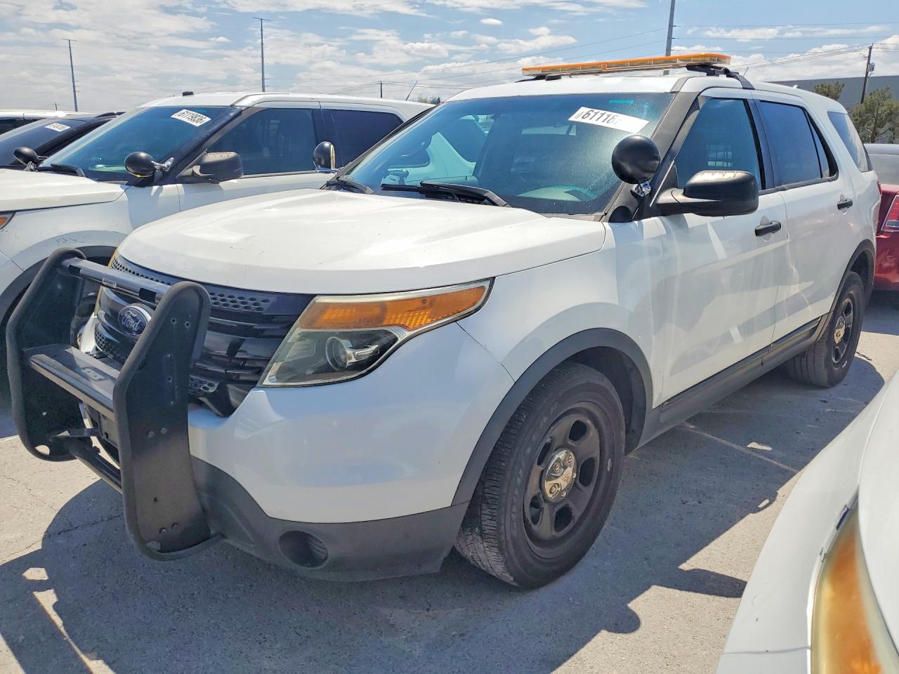 2014 Ford Police Interceptor Utility, VIN 1FM5K8AR3EGA75913 — Мелкие вмятины и царапины