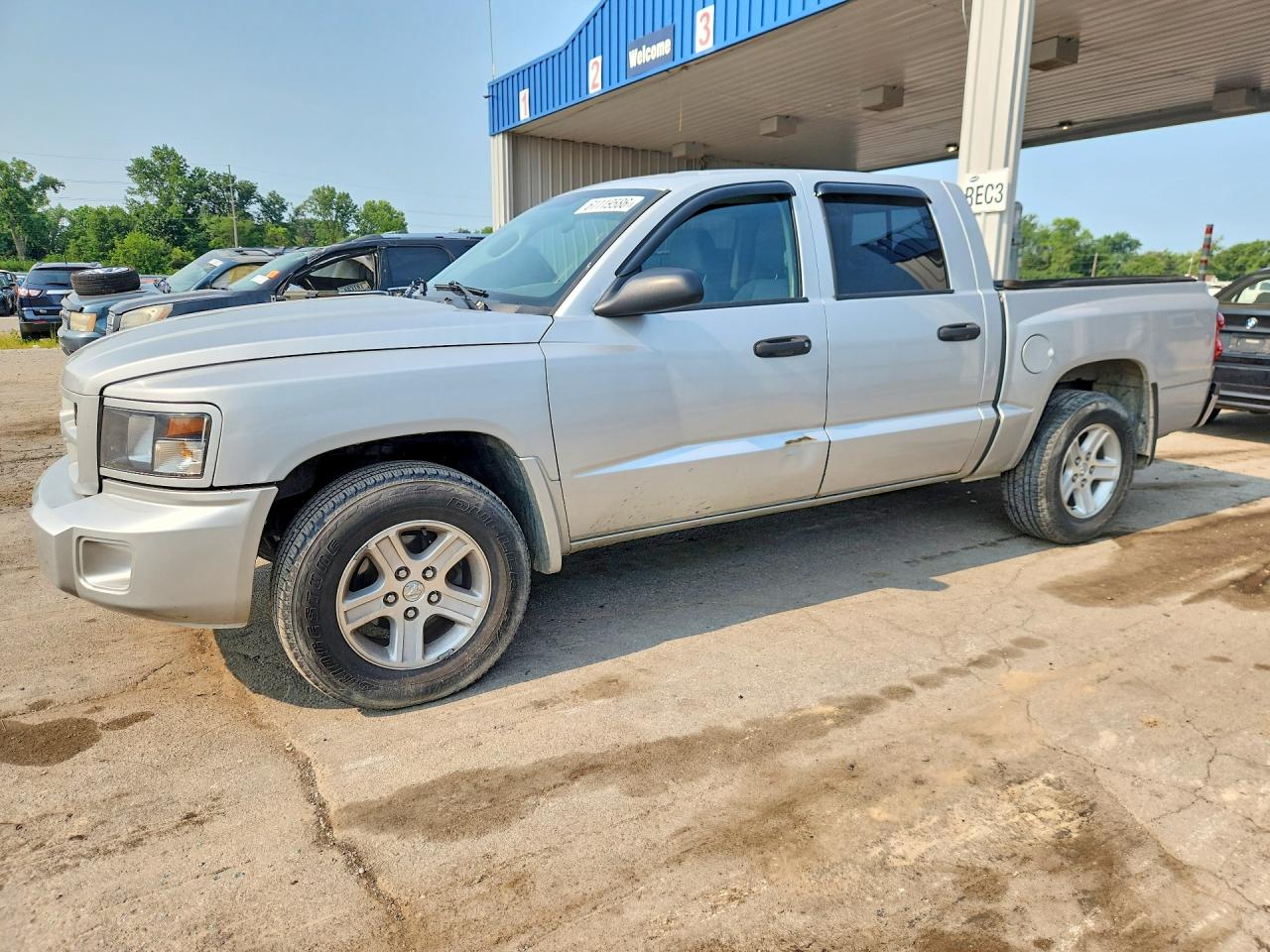2011 Ram Dakota Big Horn, VIN 1D7RW3GK3BS596376 — Minor dents and scratches