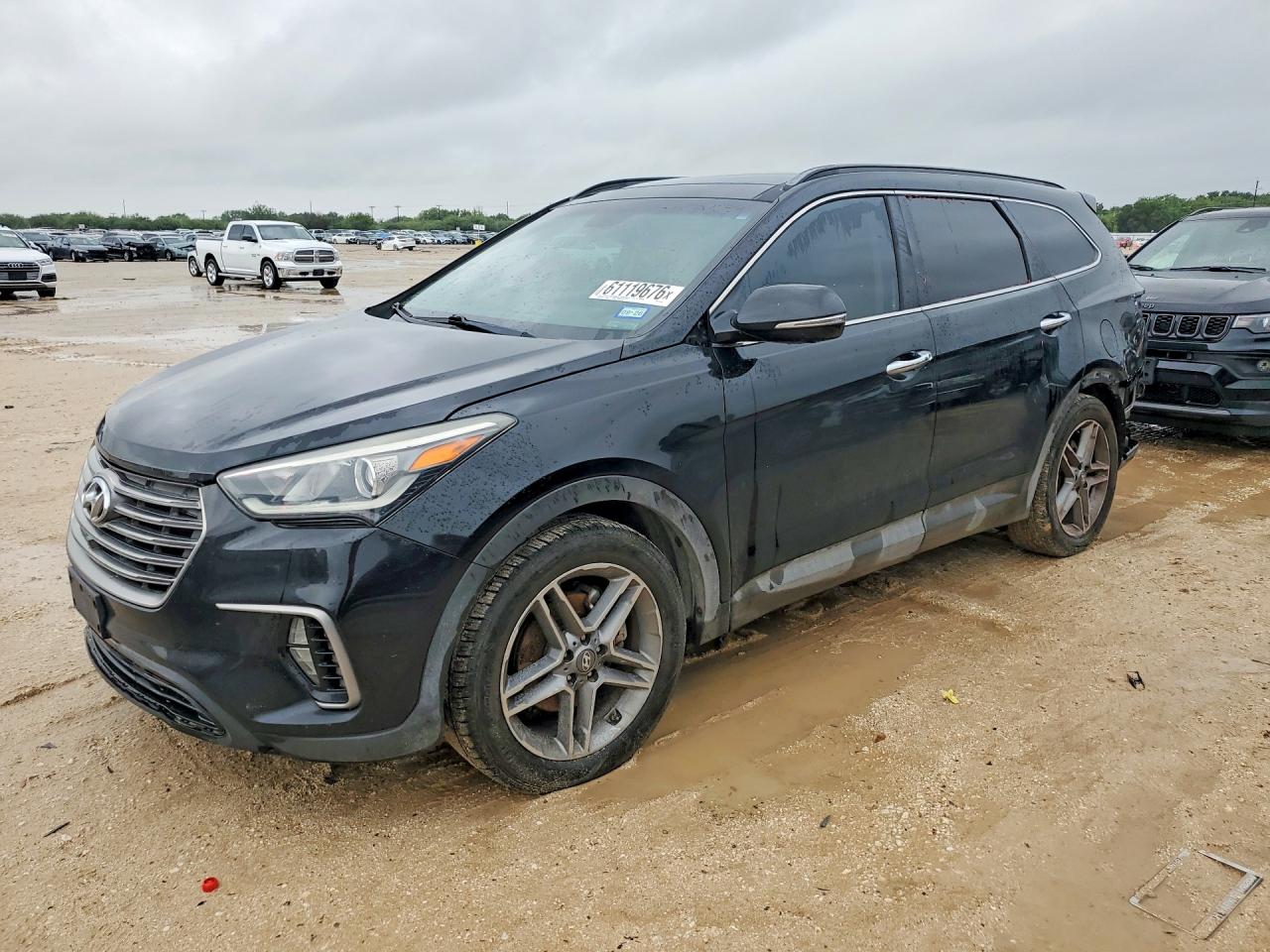 2017 Hyundai Santa Fe SE Ultimate, VIN KM8SR4HF8HU247135 — Rear end