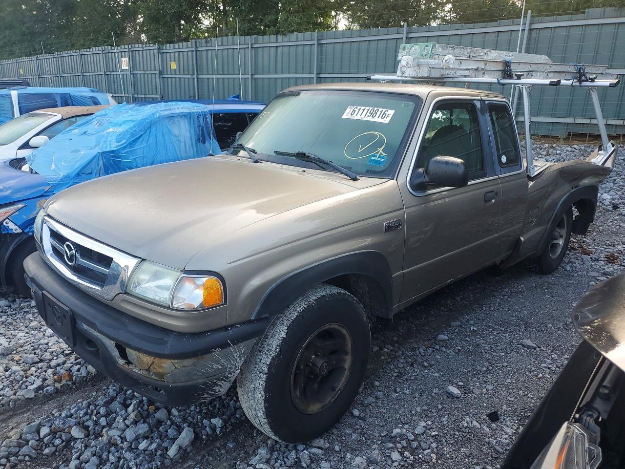 2003 Mazda B-Series SE, VIN 4F4YR17E83TM17652 — Rear end