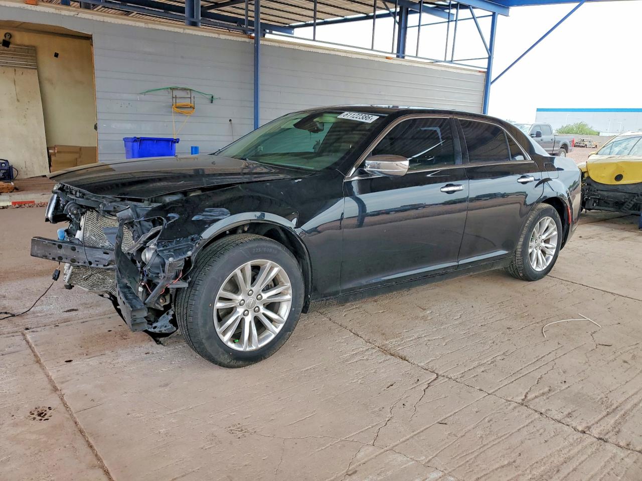 2016 Chrysler 300 C, VIN 2C3CCAEGXGH147694 — Перед