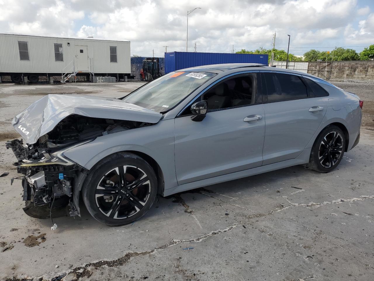 2022 Kia K5 GT-Line, VIN 5XXG64J20NG122108 — Front end