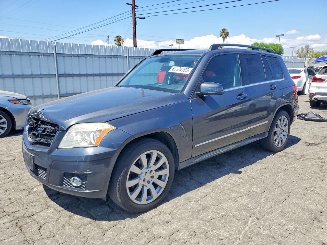 2011 Mercedes-Benz GLK 350, VIN WDCGG5GB5BF610291 — Front end