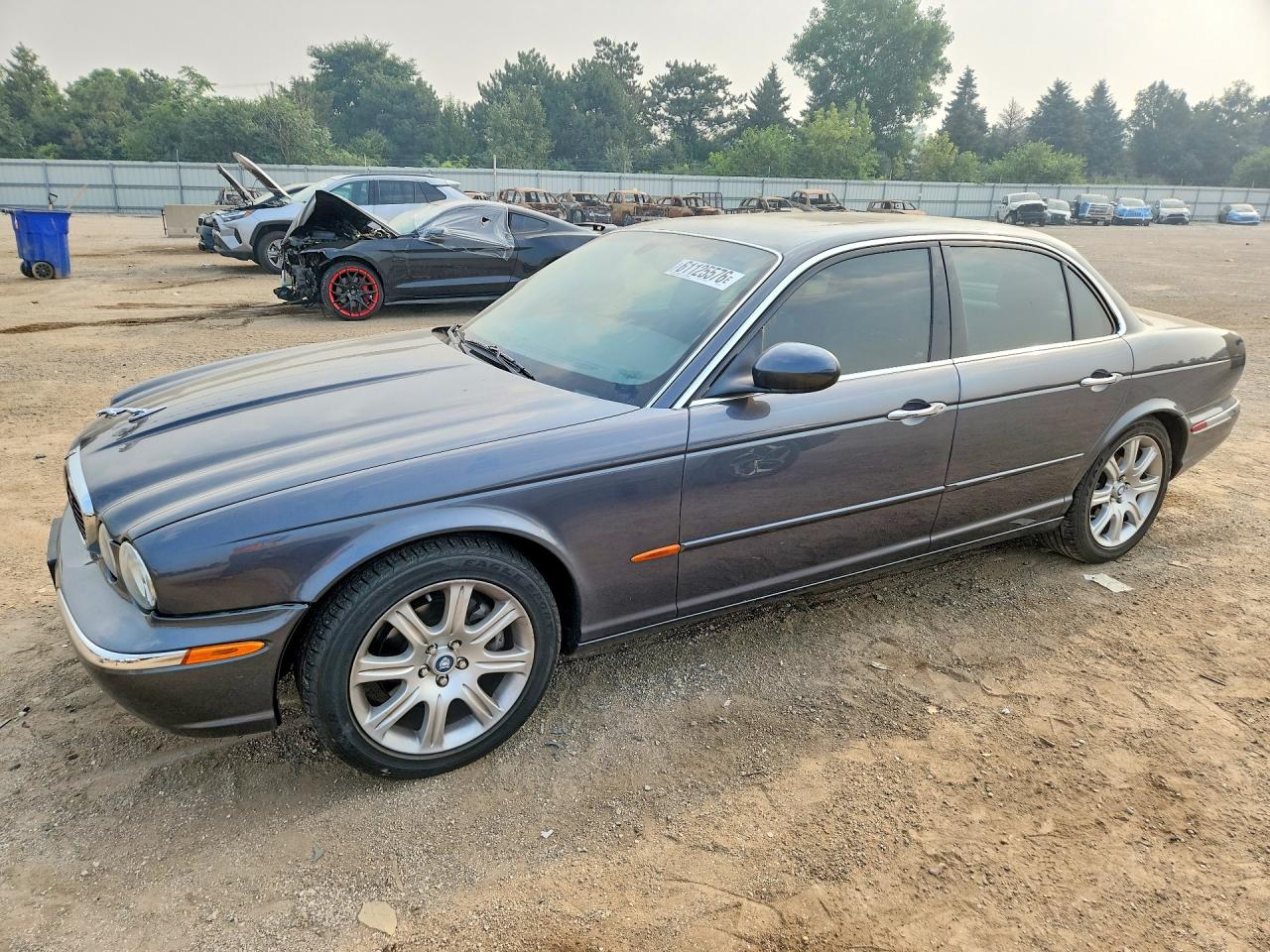 2004 Jaguar XJ 8, VIN SAJEA71C14SG04742 — Front end