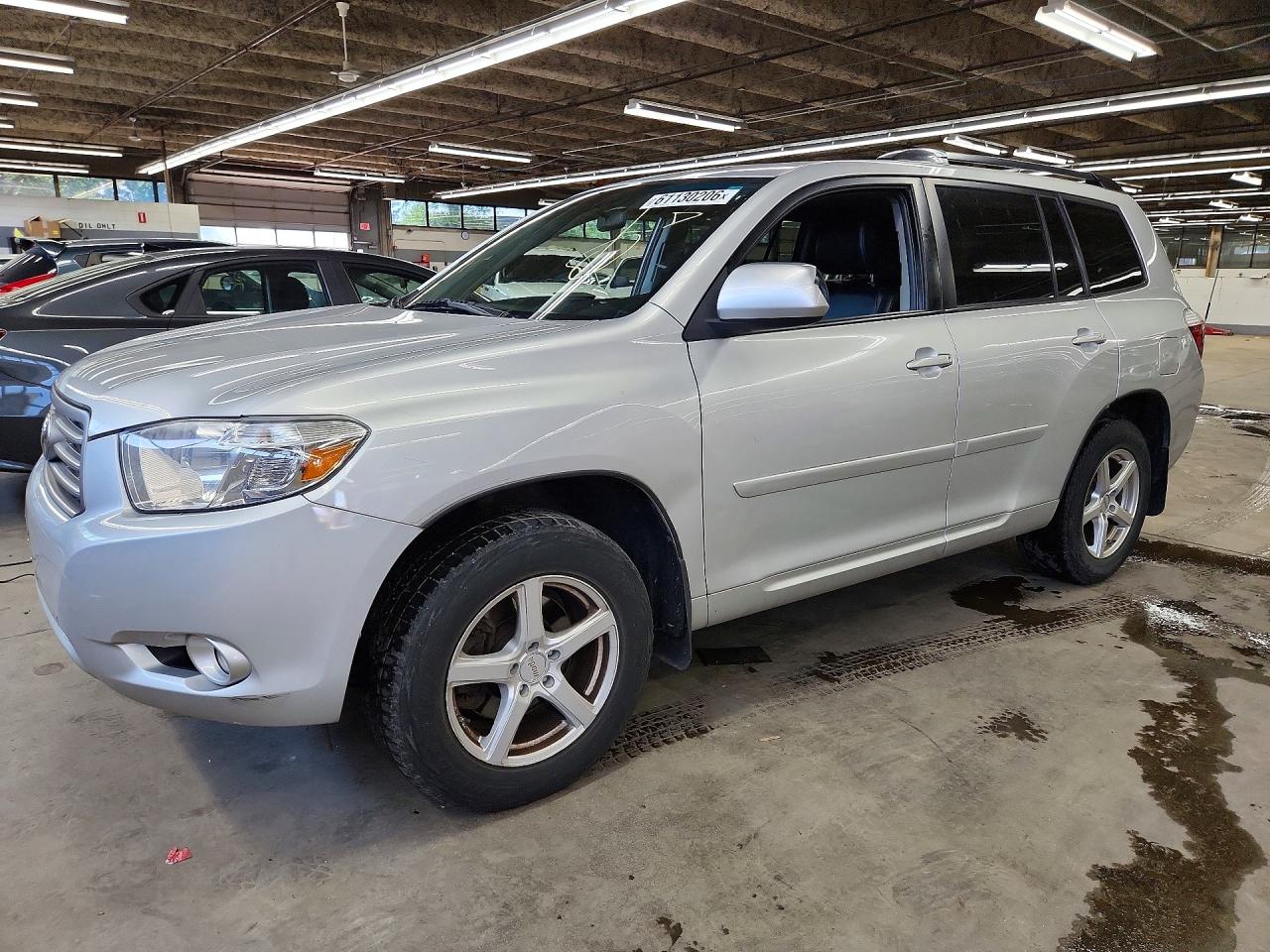 2010 Toyota Highlander SE, VIN 5TDJK3EH6AS016376 — Side