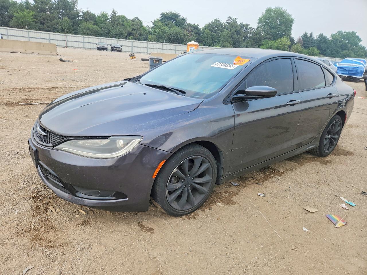 2015 Chrysler 200 S, VIN 1C3CCCBB8FN591344 — Side