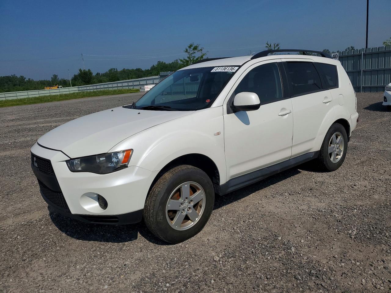 2011 Mitsubishi Outlander ES, VIN JA4AS2AW7BU609704 — Front end