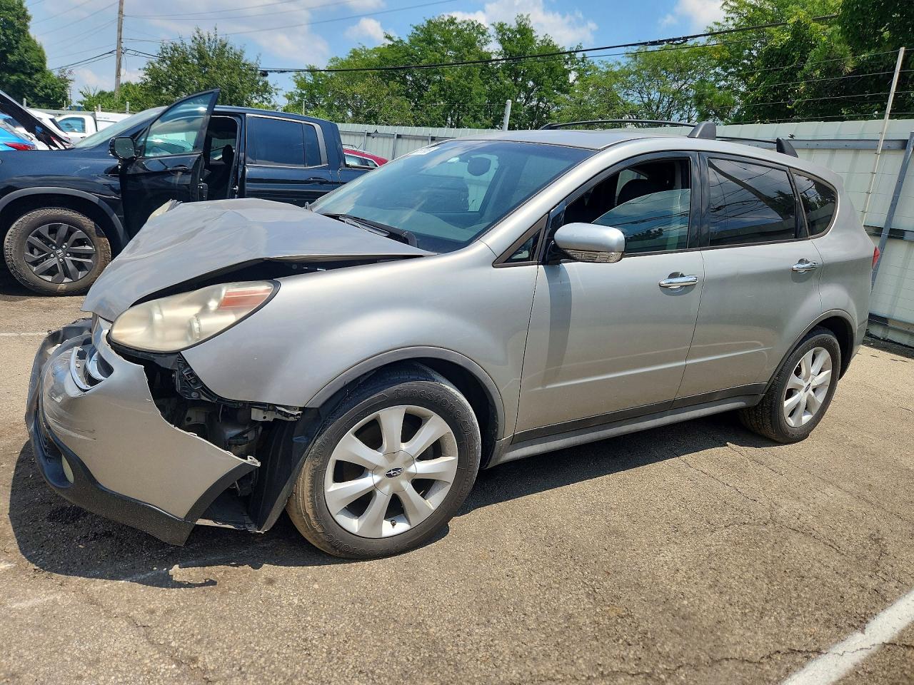 2006 Subaru Tribeca 5-Pass, VIN 4S4WX82C664414893 — Front end