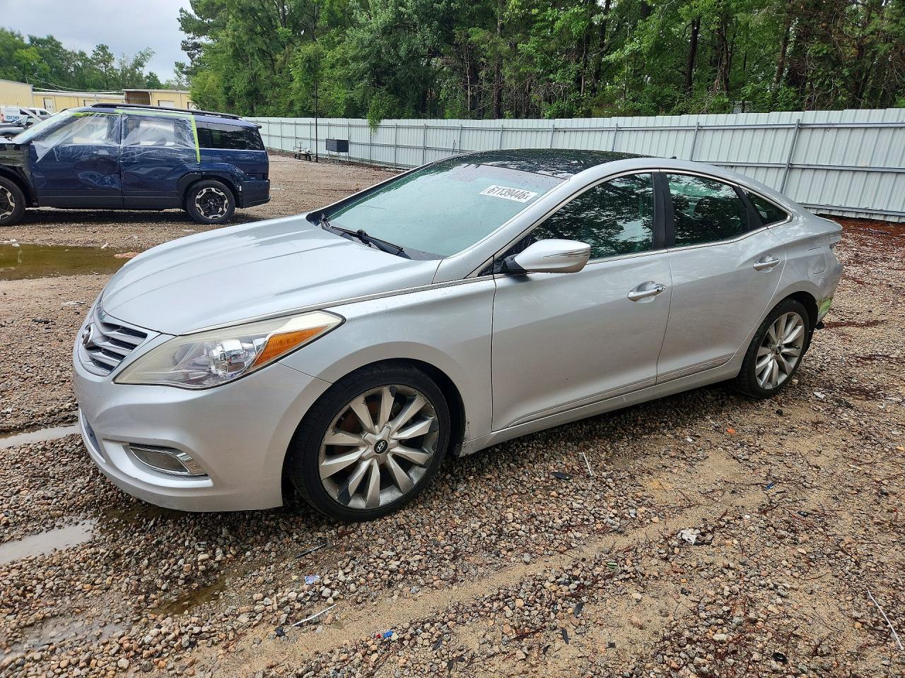2013 Hyundai Azera, VIN KMHFH4JG9DA263458 — Зад