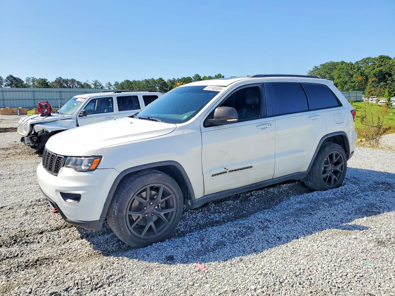2020 Jeep Grand Cherokee Trailhawk, VIN 1C4RJFLT4LC272633 — Minor dents and scratches