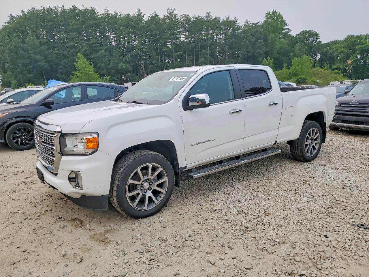 2022 GMC Canyon 4WD Denali, VIN 1GTG6EEN4N1317781 — Rear end