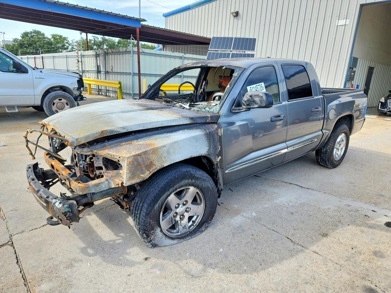 2005 Dodge Dakota, VIN 1D3HW58N95S166390 — Burn