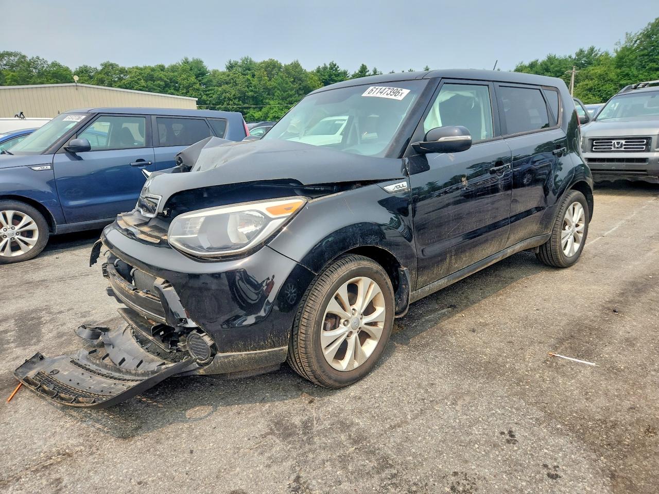 2014 Kia Soul +, VIN KNDJP3A59E7034822 — Front end