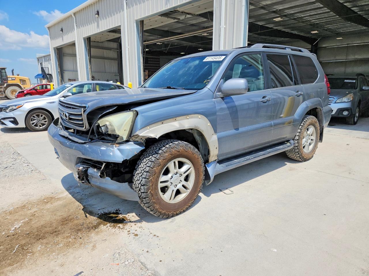 2004 Lexus GX 470, VIN JTJBT20X540060108 — Front end
