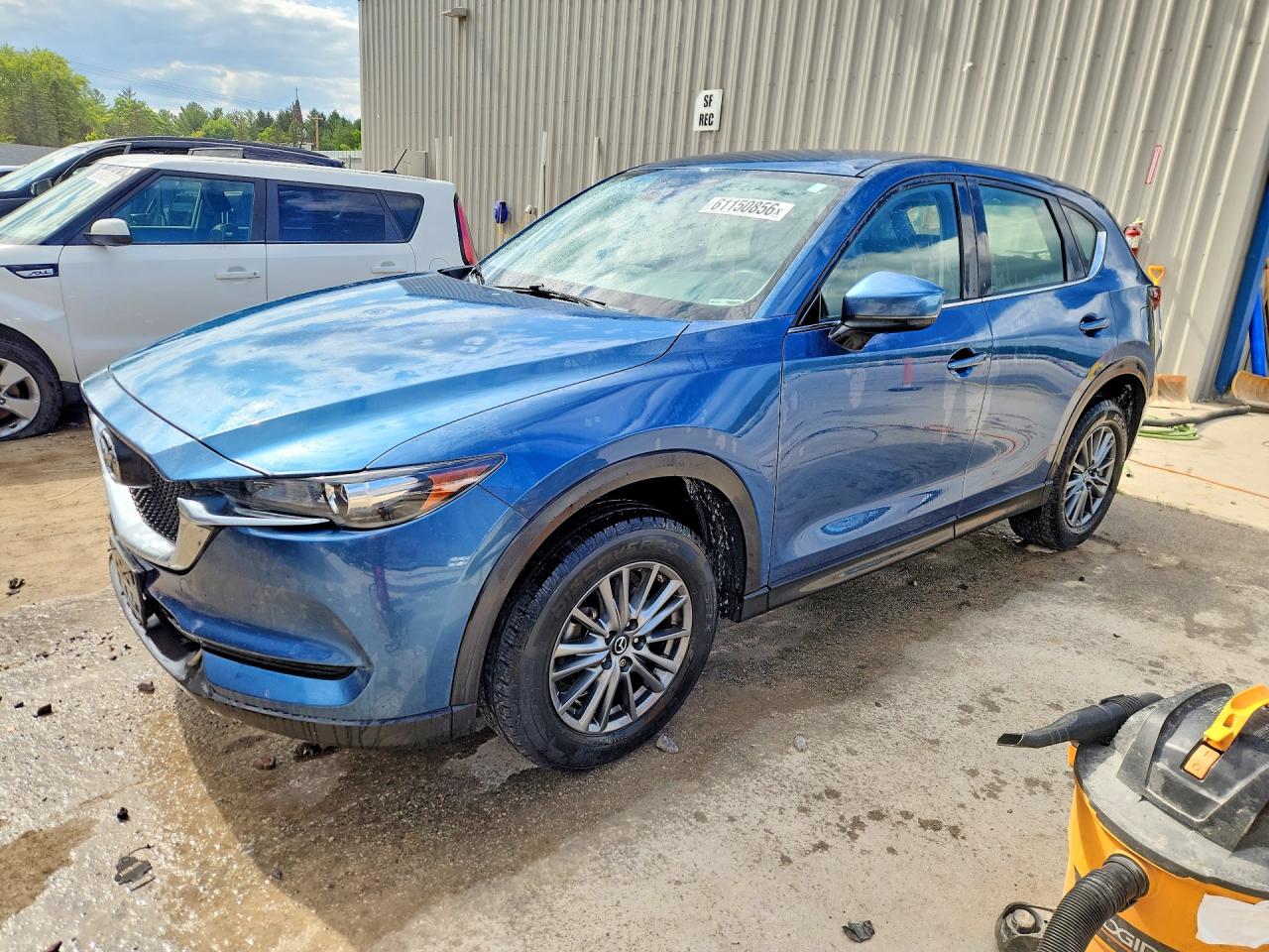 2017 Mazda CX-5 Sport, VIN JM3KFBBL0H0156309 — Град