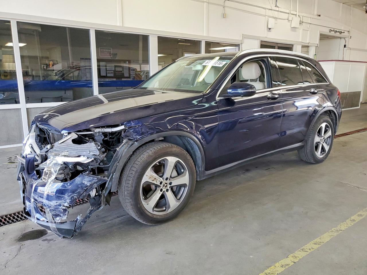 2019 Mercedes-Benz GLC 300, VIN WDC0G4KB7KV123683 — Front end