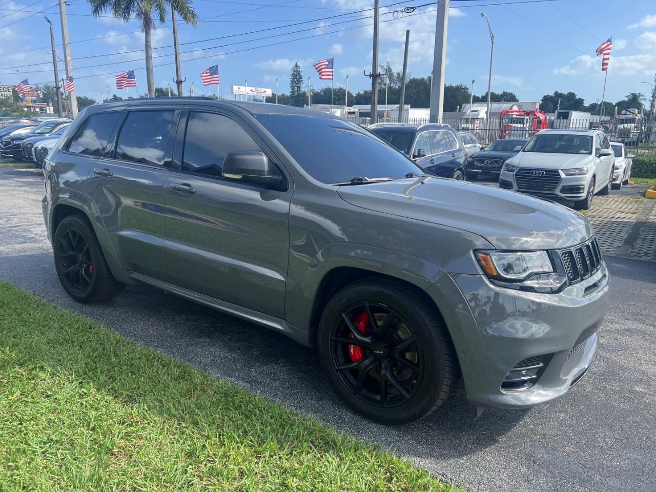 2021 Jeep Grand Cherokee SRT, VIN 1C4RJFDJ0MC537479 — Normal wear