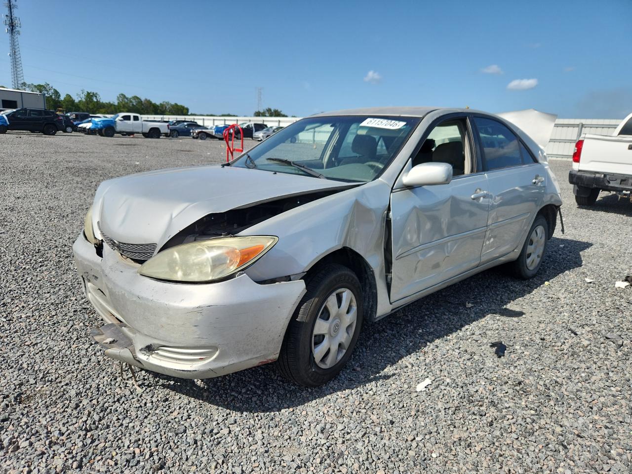 2004 Toyota Camry LE, VIN 4T1BE32K34U380570 — Front end