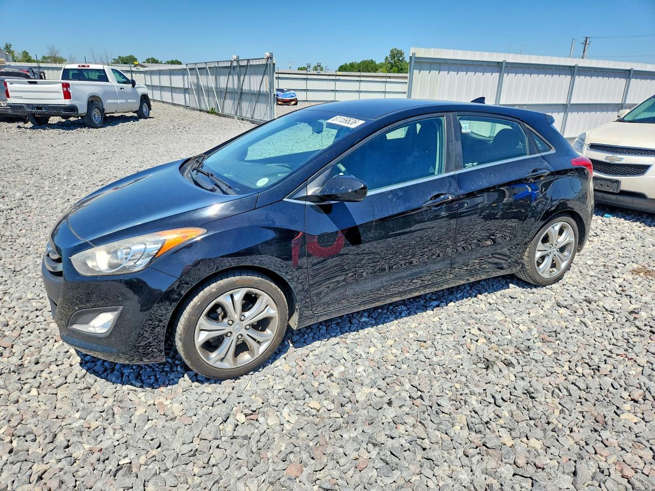 2013 Hyundai Elantra, VIN KMHD35LE6DU123793 — Minor dents and scratches