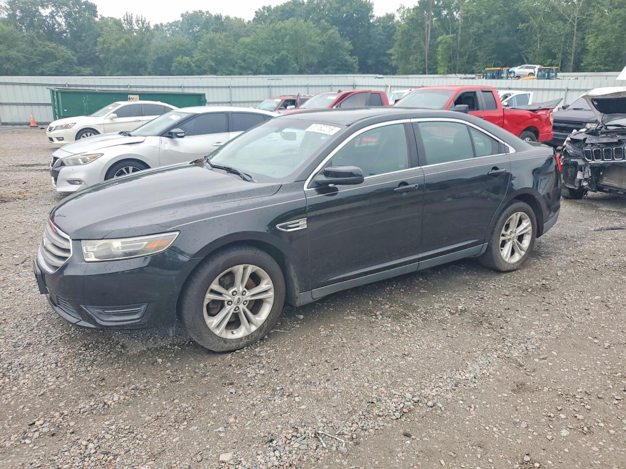 2014 Ford Taurus SEL, VIN 1FAHP2E88EG171561 — Мелкие вмятины и царапины