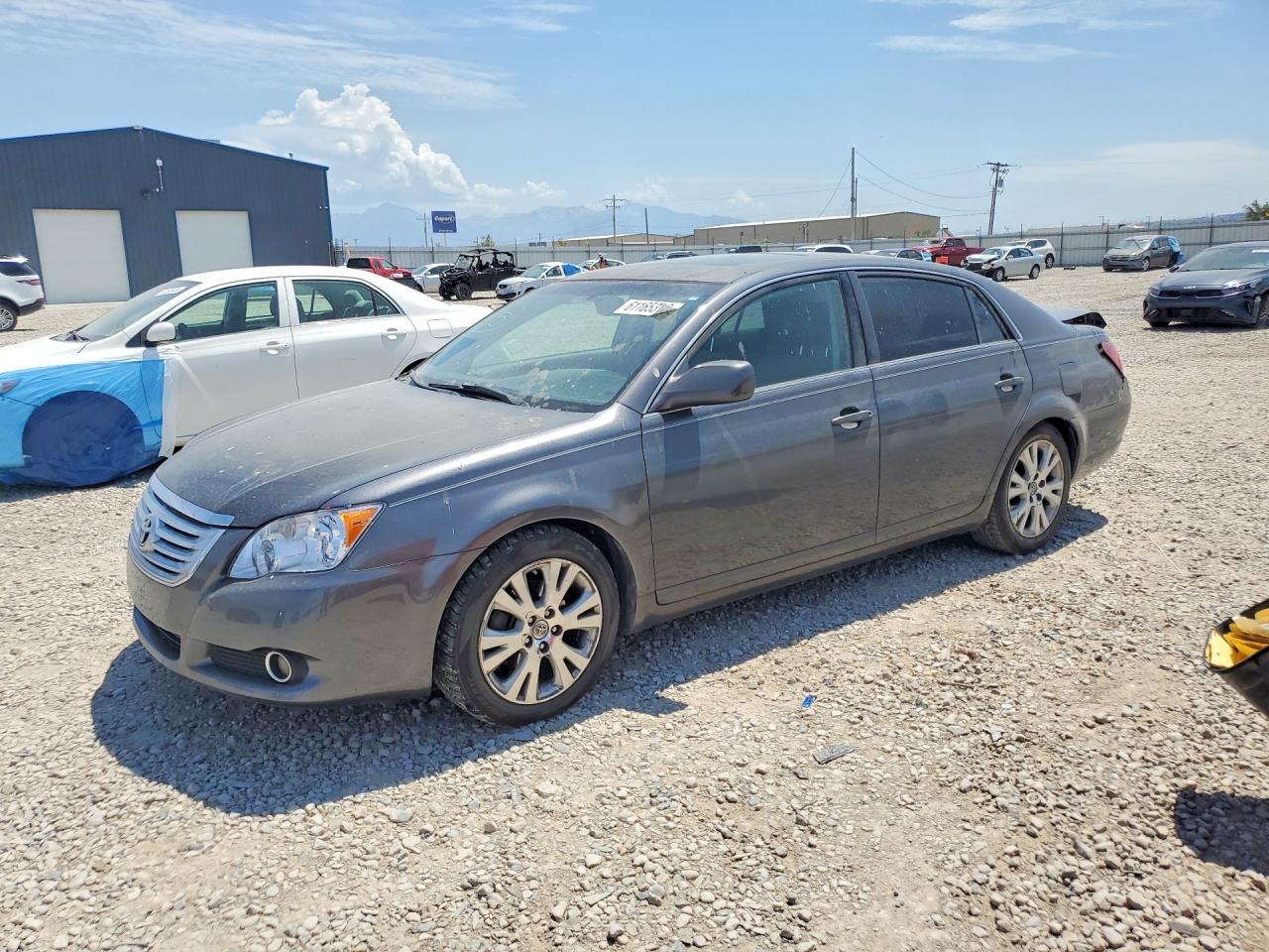 2008 Toyota Avalon Limited, VIN 4T1BK36B88U303797 — Rear end