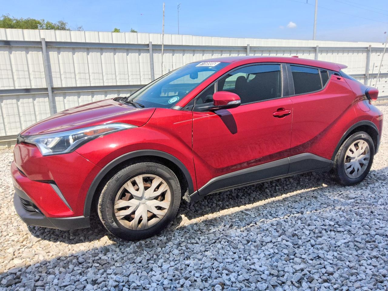 2019 Toyota C-HR LE, VIN NMTKHMBX7KR076770 — Minor dents and scratches