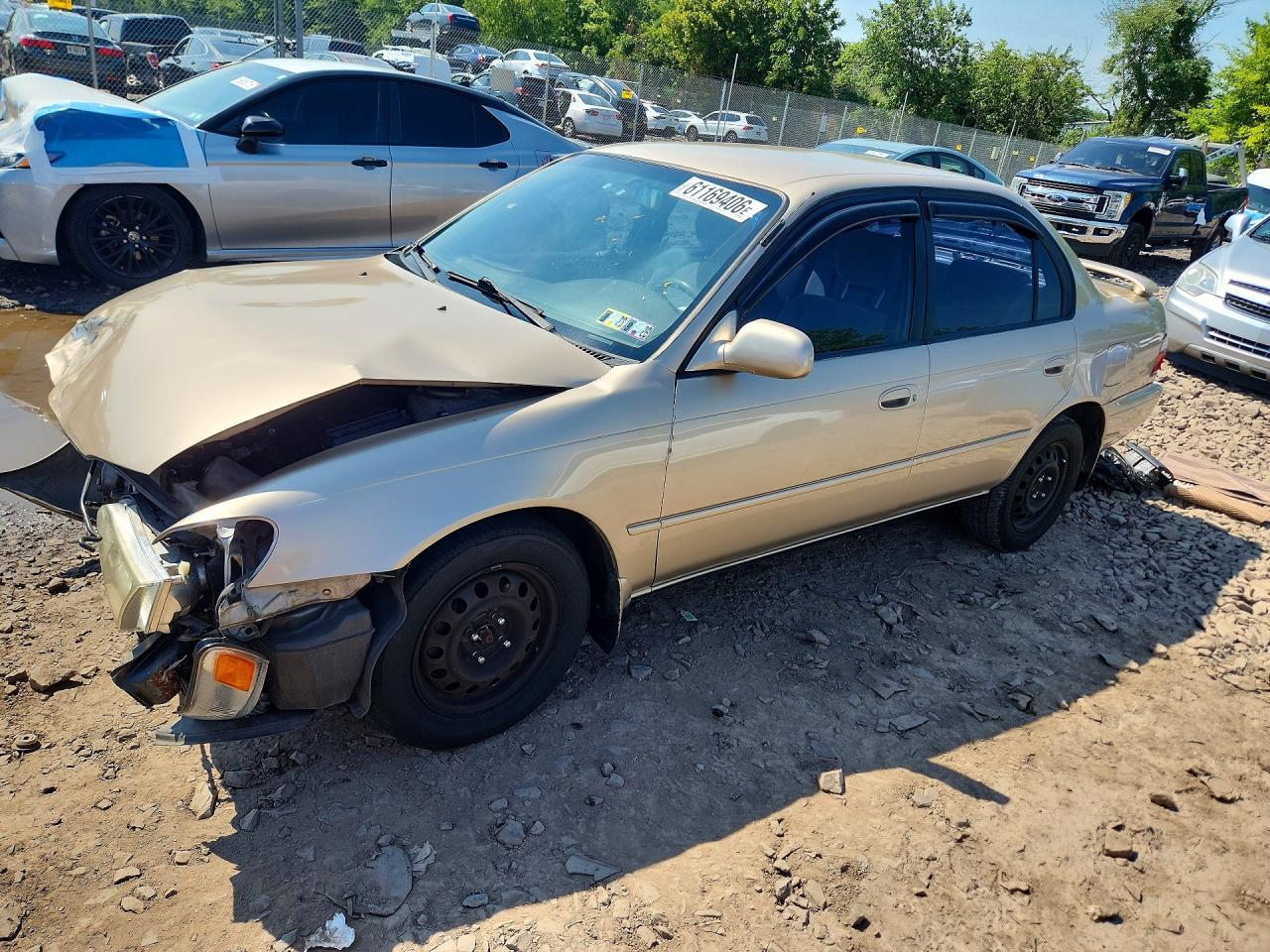 1997 Toyota Corolla DX, VIN 2T1BB02E7VC193935 — Front end