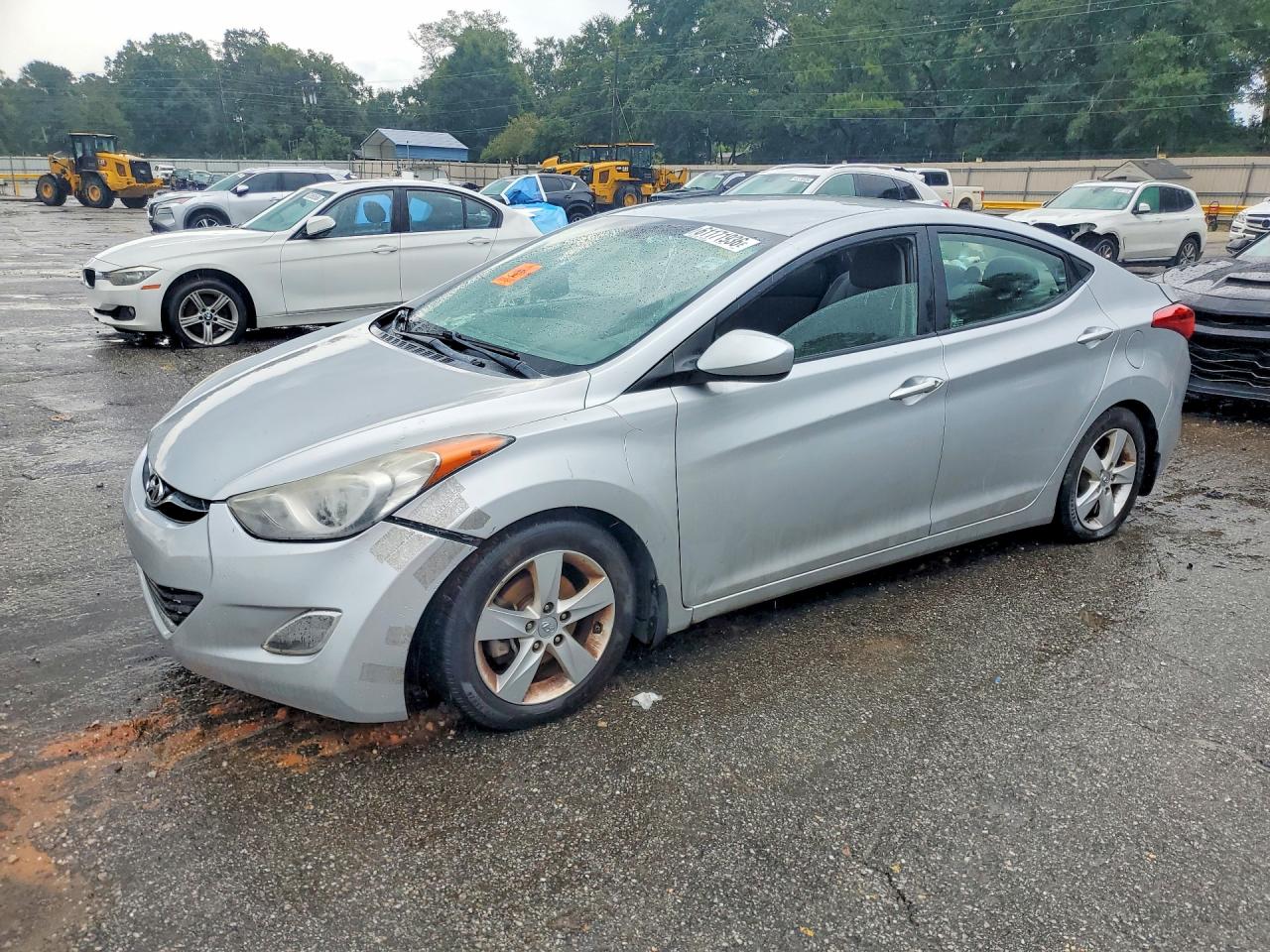 2013 Hyundai Elantra GLS, VIN 5NPDH4AE5DH298419 — Rear end
