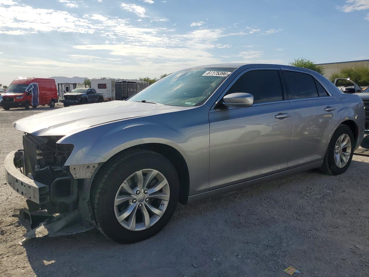 2015 Chrysler 300 Limited, VIN 2C3CCAAG3FH792160 — Front end
