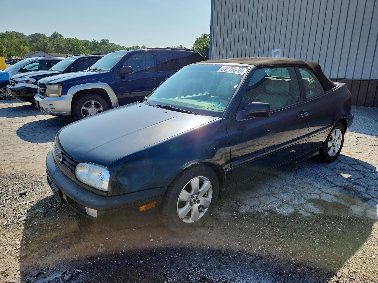 1998 Volkswagen Cabriolet, VIN 3VWBA81E3WM811907 — Front end