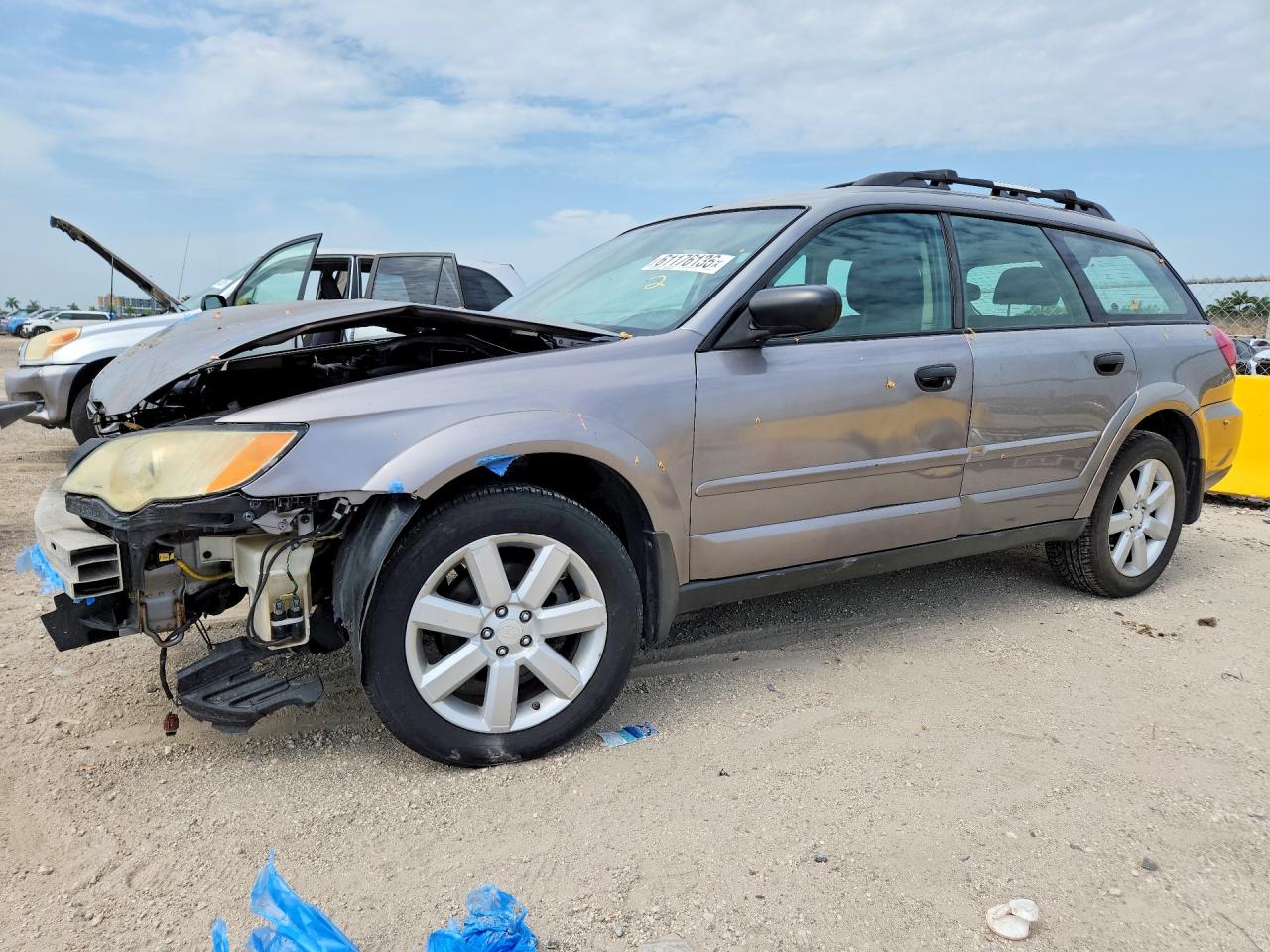 2008 Subaru Outback i, VIN 4S4BP61C187366290 — Front end