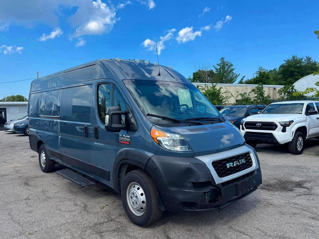 2020 Ram ProMaster Cargo, VIN 3C6URVJG8LE140798 — Normal wear