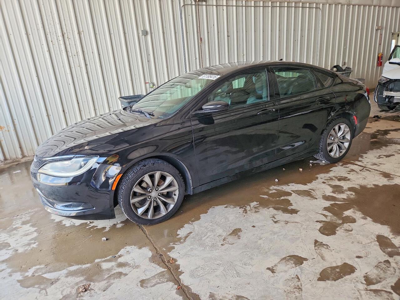 2015 Chrysler 200 S, VIN 1C3CCCBB1FN727118 — Front end
