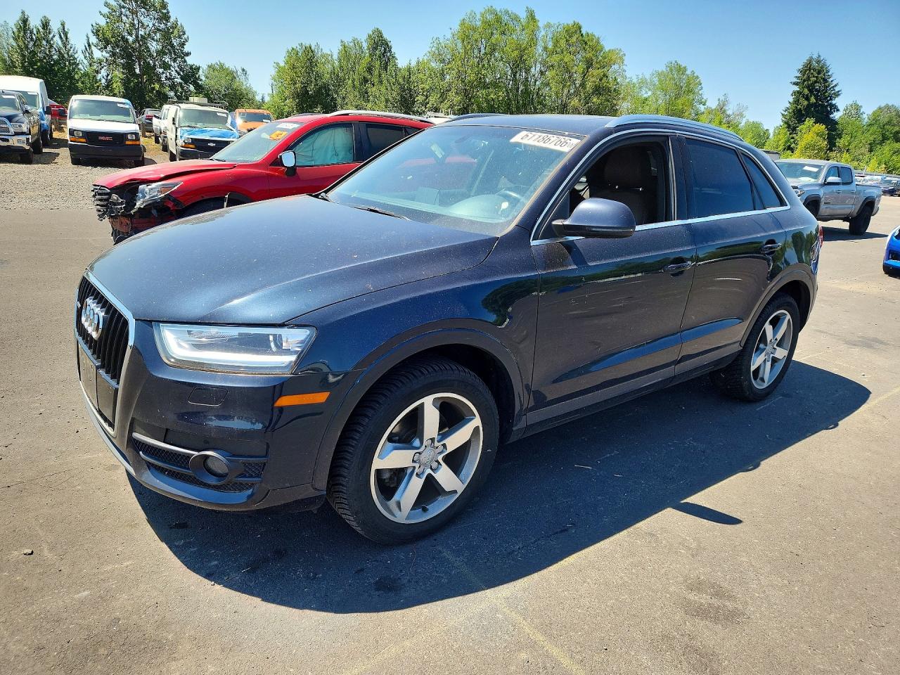 2015 Audi Q3 Premium Plus, VIN WA1EFCFS2FR005049 — Механическое