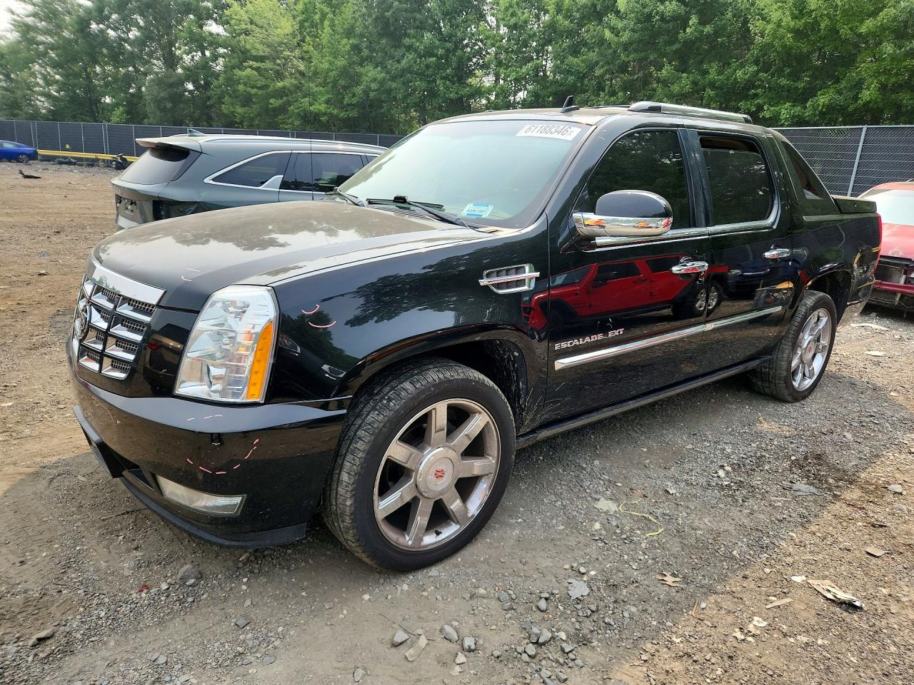 2010 Cadillac Escalade EXT Premium, VIN 3GYVKNEF6AG280010 — Vandalism
