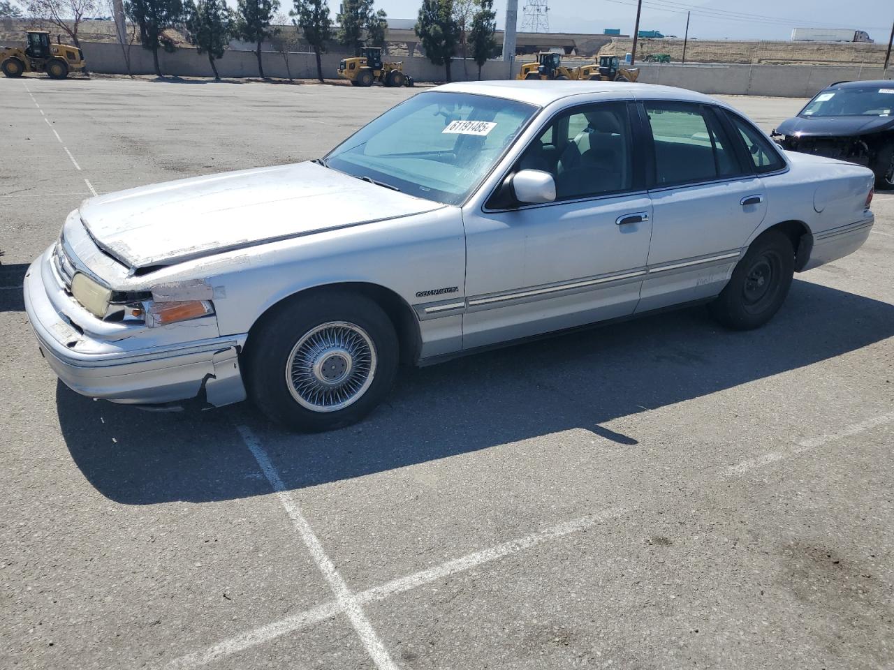 1995 Ford Crown Victoria, VIN 2FALP73W1SX198583 — Rear end