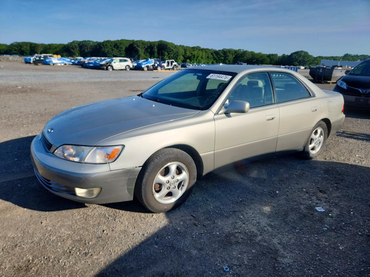 1999 Lexus ES 300, VIN JT8BF28G4X5057771 — Зад