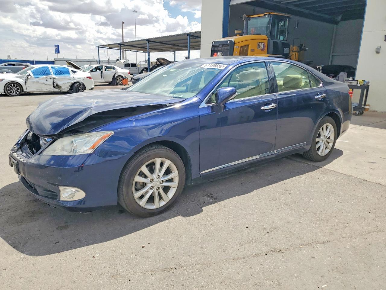 2011 Lexus ES 330, VIN JTHBK1EGXB2420563 — Front end
