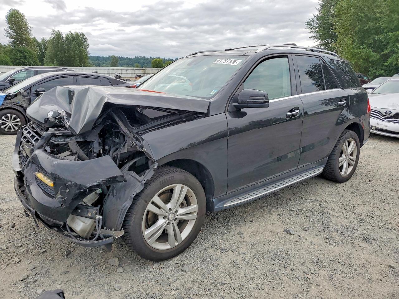 2013 Mercedes-Benz M 350, VIN 4JGDA5HBXDA177037 — Front end