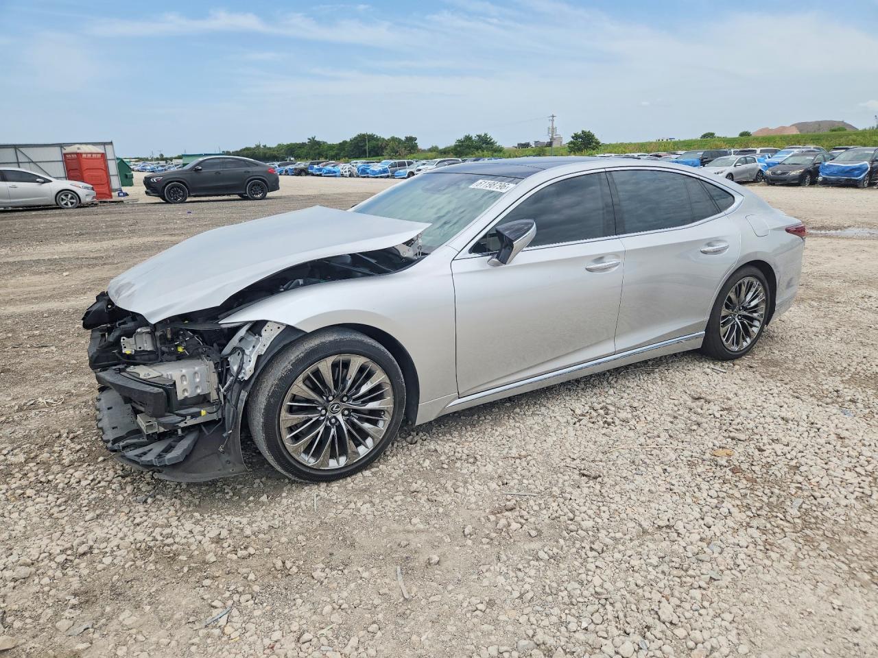 2020 Lexus LS 500, VIN JTHG5LFF9L5011260 — Front end