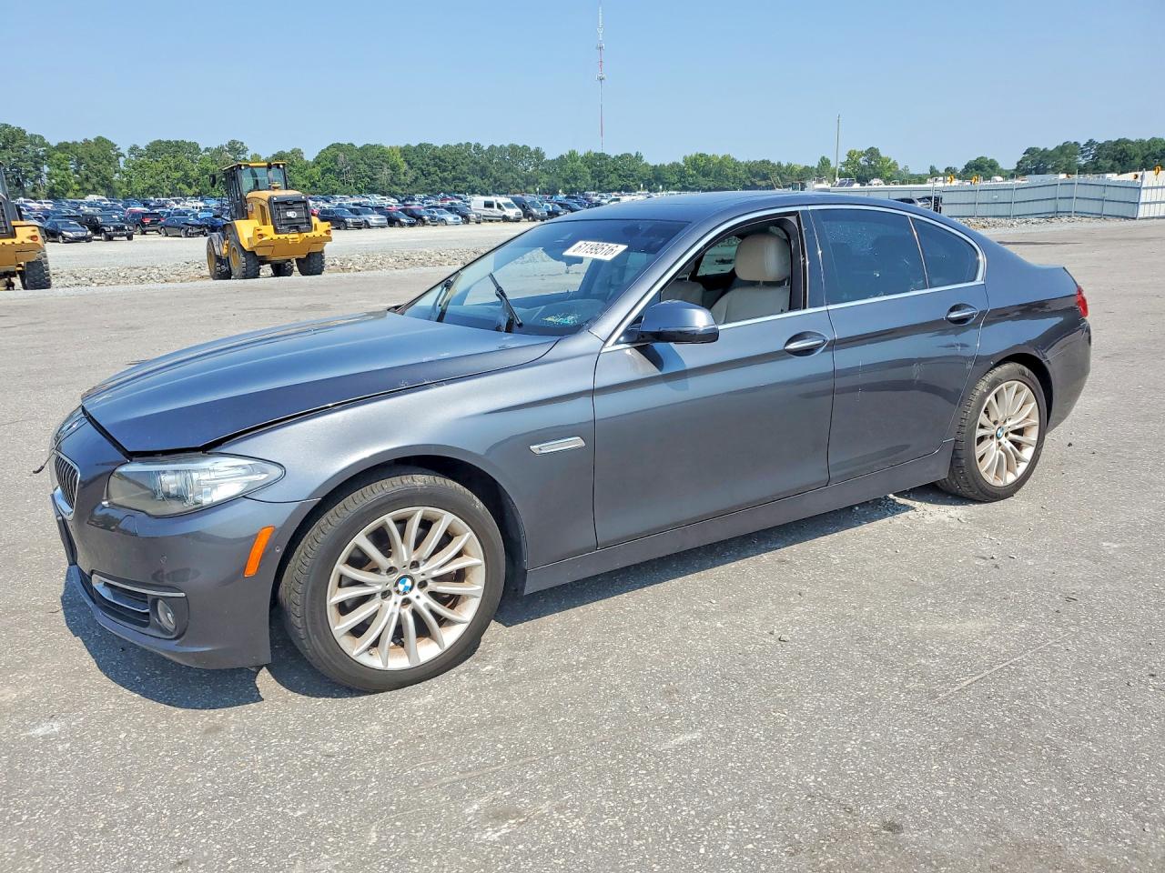 2016 BMW 5 Series 528i xDrive, VIN WBA5A7C52GG643628 — Minor dents and scratches