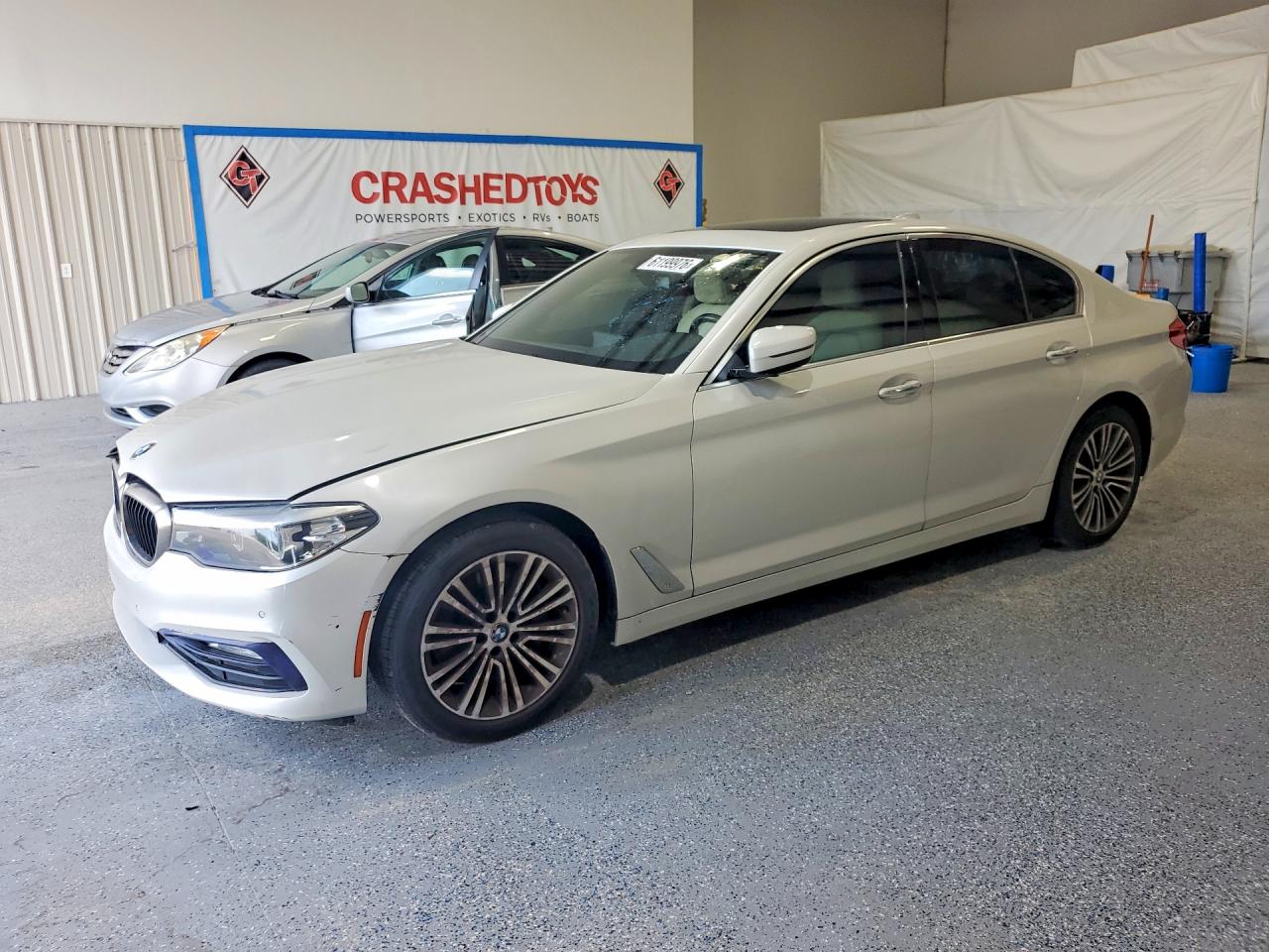 2018 BMW 5 Series 530i xDrive, VIN WBAJA7C54JWC75032 — Front end