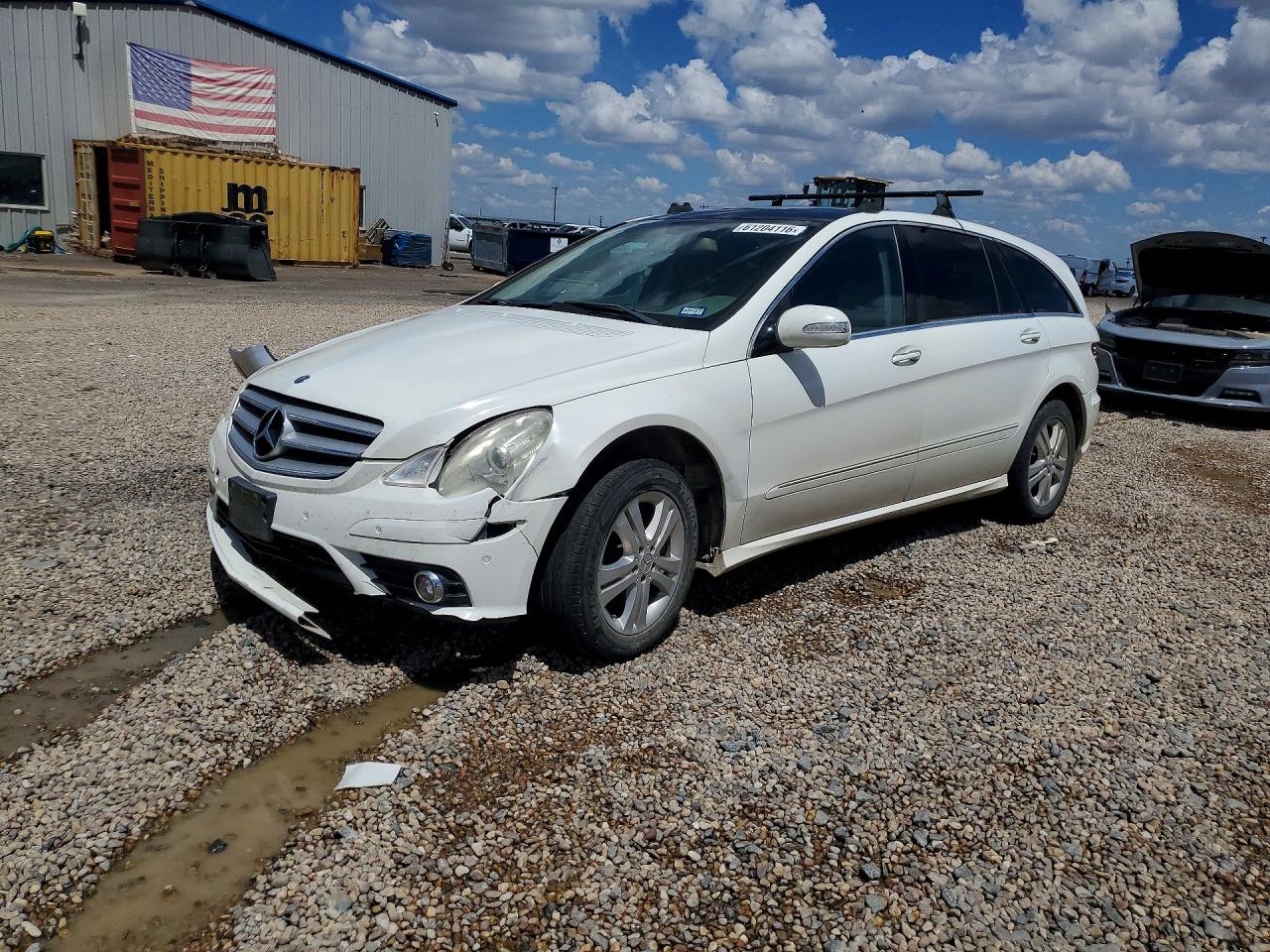 2008 Mercedes-Benz R 3.0L CDI, VIN 4JGCB22E78A074819 — Front end