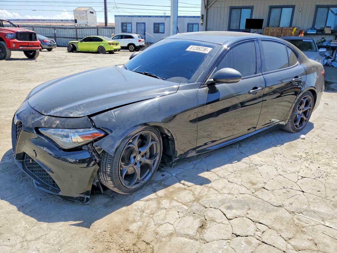 2018 Alfa Romeo Giulia Ti, VIN ZARFAECNXJ7596650 — Перед