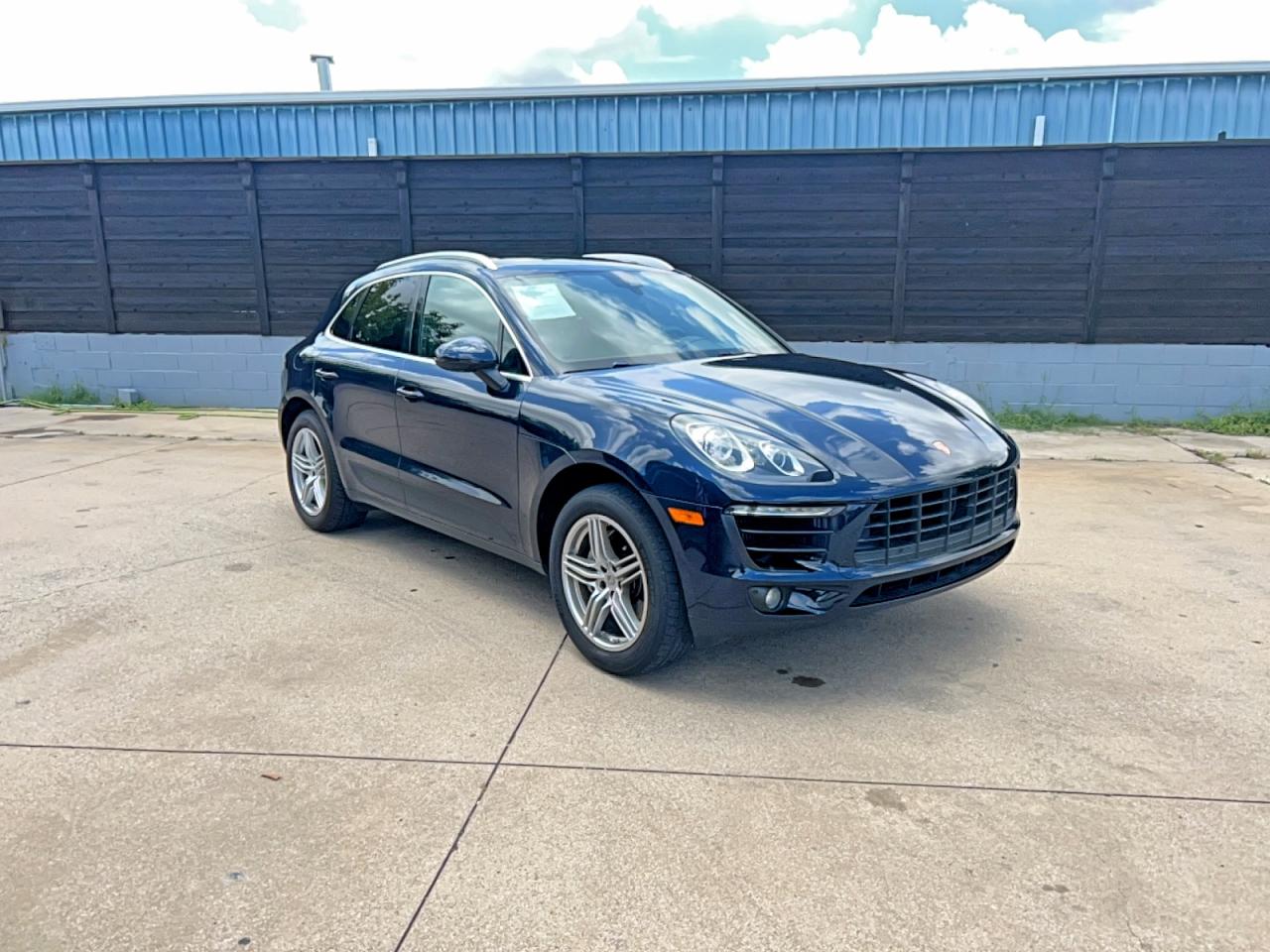 2018 Porsche Macan S, VIN WP1AB2A5XJLB34419 — Minor dents and scratches